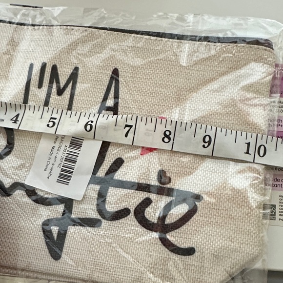 Cosmetic travel Beige Canvas Pouch with Black and Pink Print - Picture 3 of 4